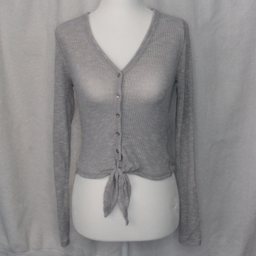 Cropped V-neck button up shirt